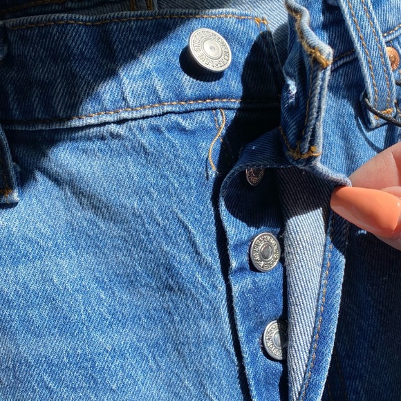 Levi’s Wedgie Icon High Rise Jeans - Picture 7 of 9